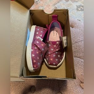 Kids Toms size 5